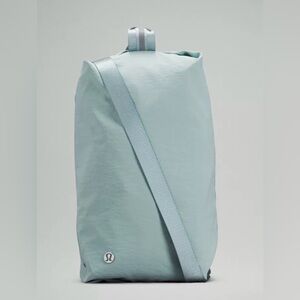 Lululemon fast track bag!